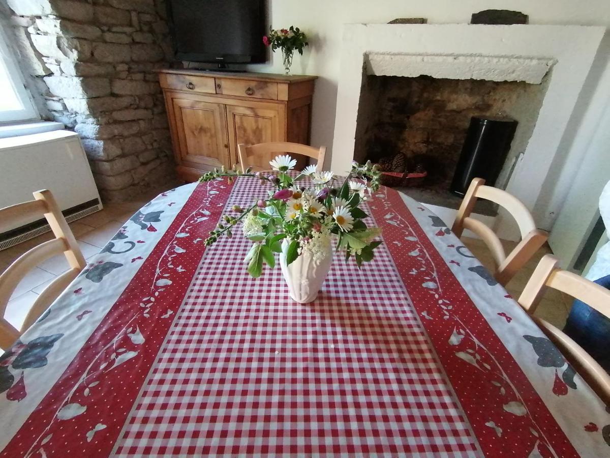 Gite Ti Maen Sulniac Bagian luar foto